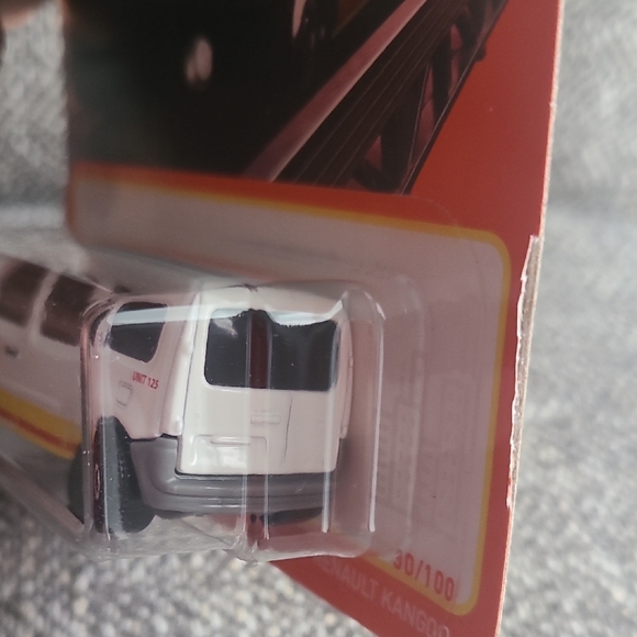 MATCHBOX White and Yellow Toy Car Set - Picture 7 of 8